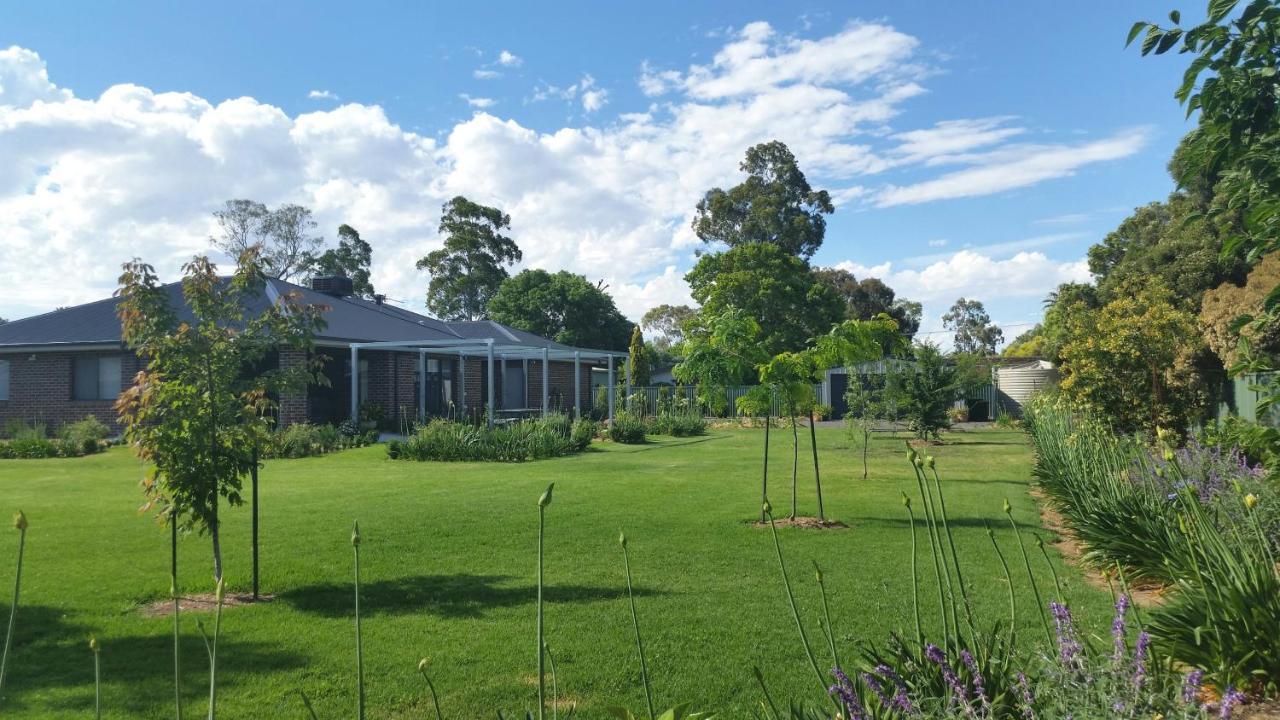Kennedy House Euroa Perfect For Short Term Stays Exterior photo